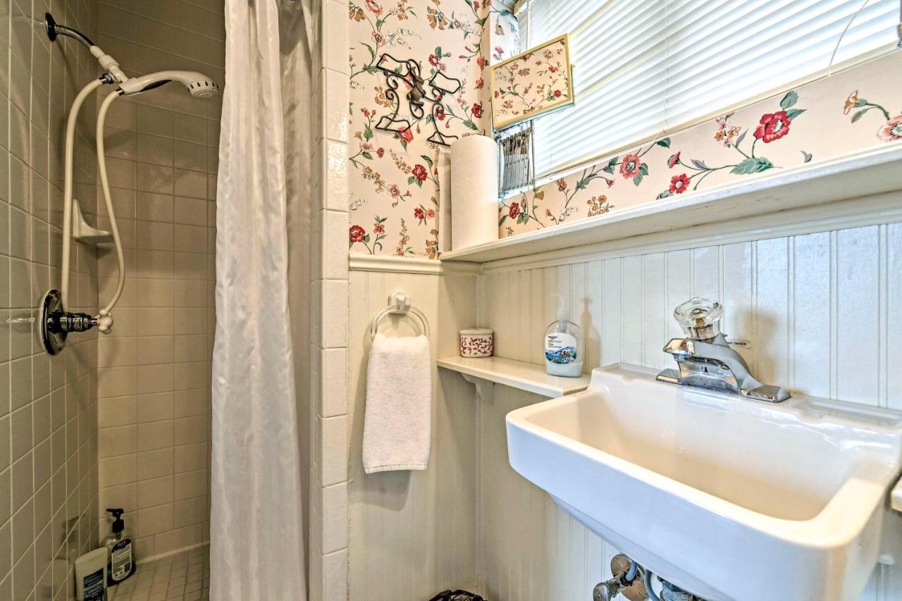 The Lilly House Historic Glen Rose Home With Porch! 외부 사진