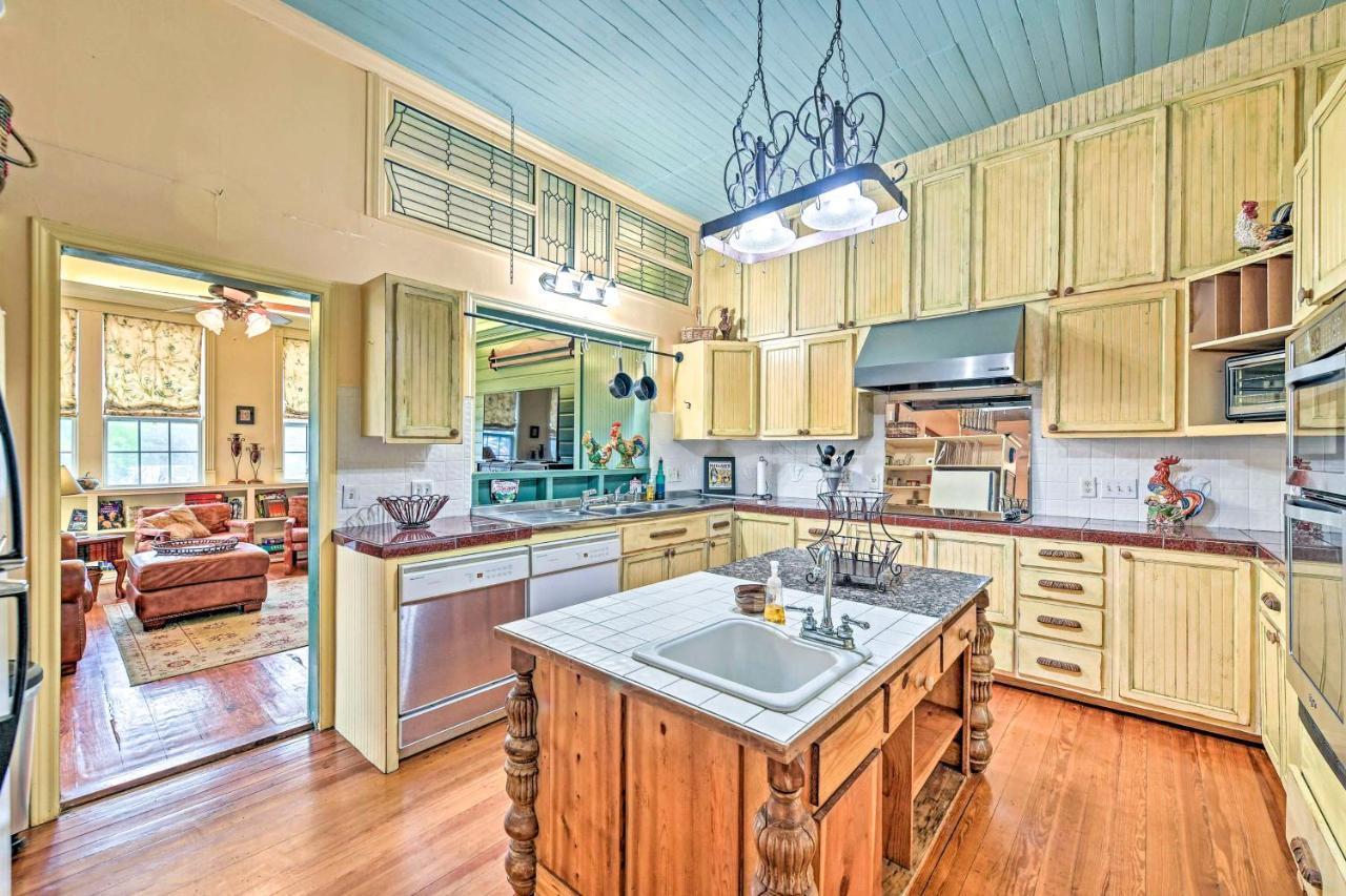 The Lilly House Historic Glen Rose Home With Porch! 외부 사진
