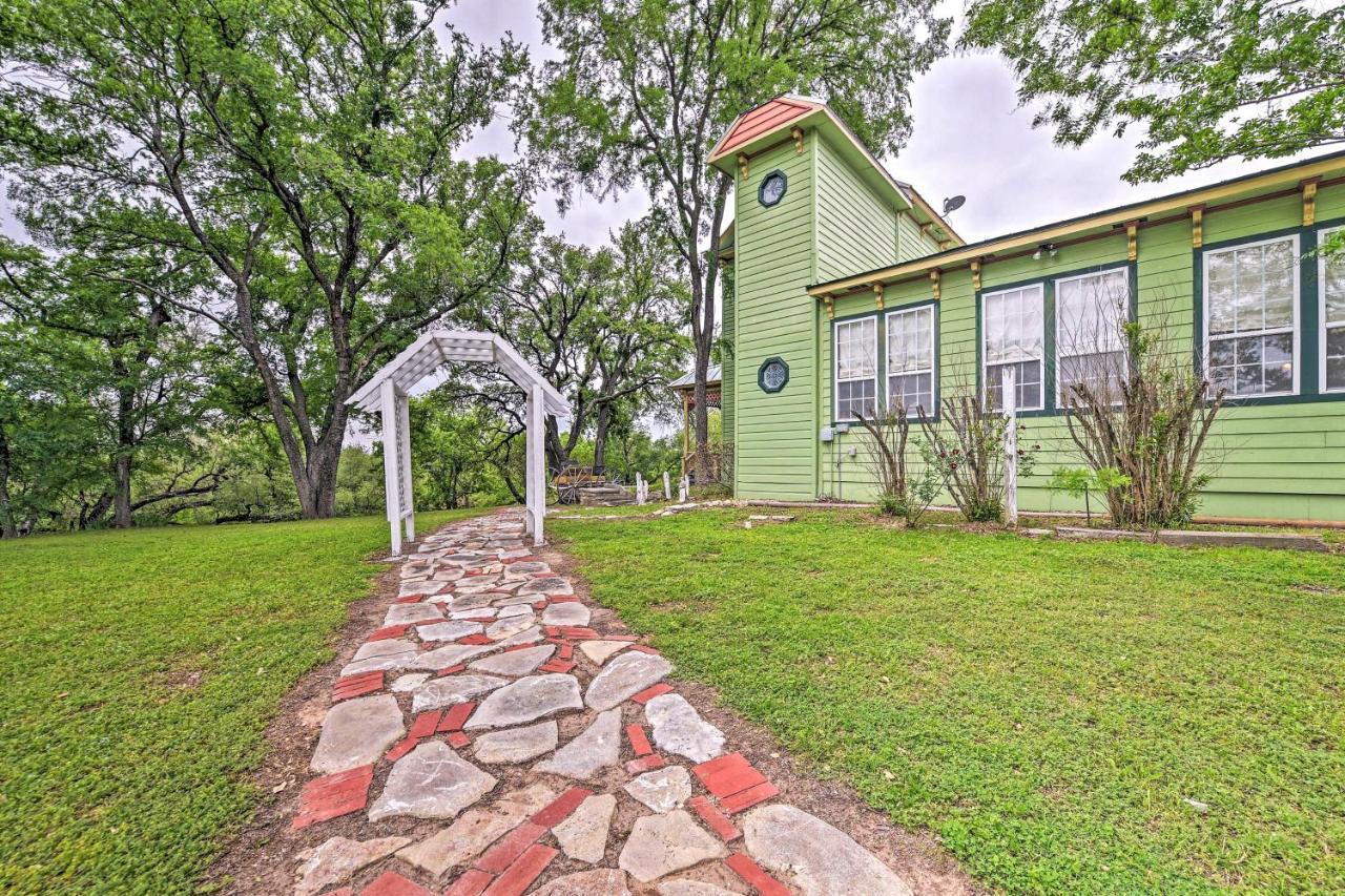 The Lilly House Historic Glen Rose Home With Porch! 외부 사진